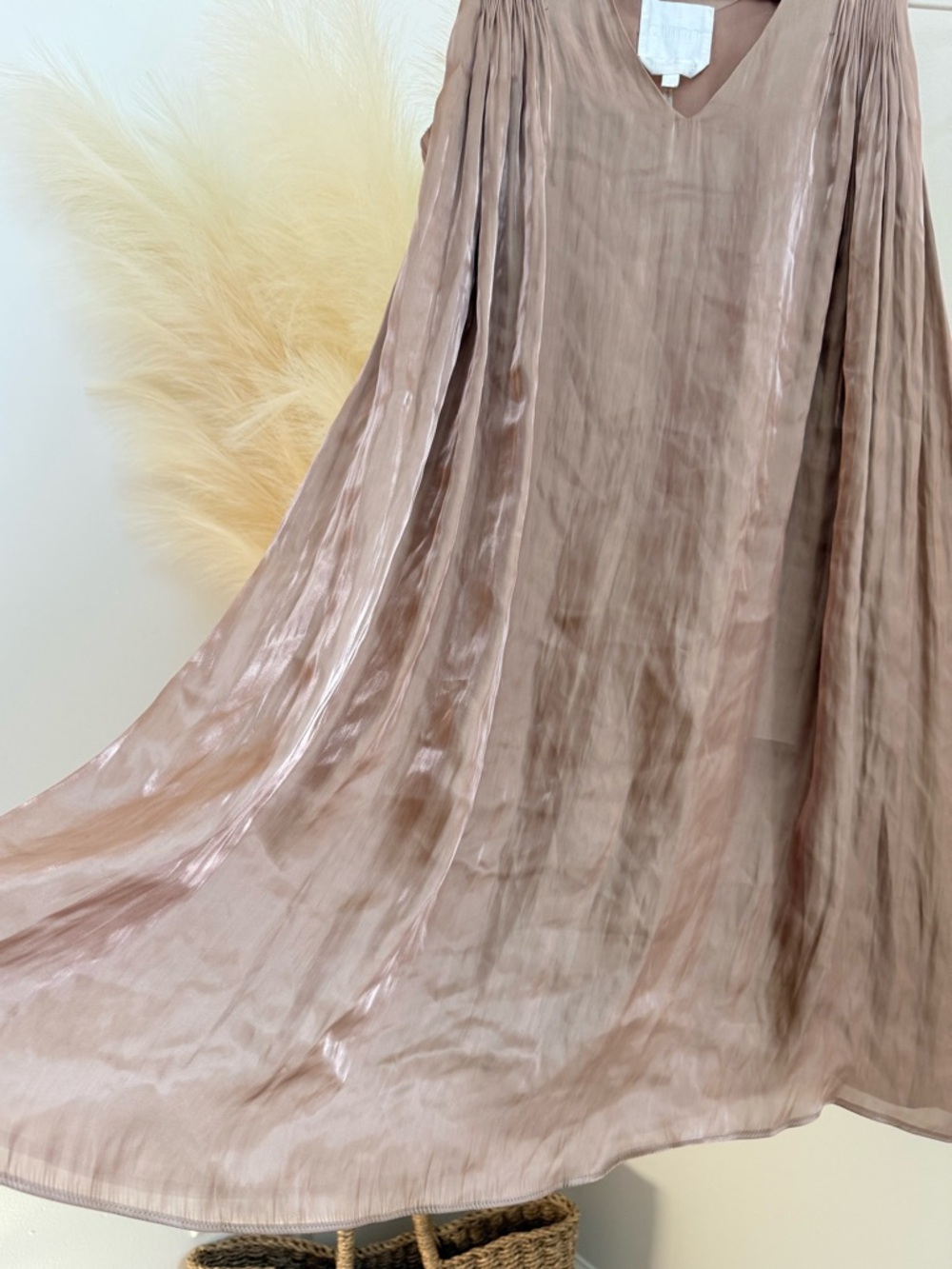🌾 Quinn Silk Slip Dress in Blush - Stunning - Picture 3 of 12